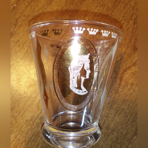 Mid-Century Gold Women Of Royalty Cordial Shot Glass - Picture 3 of 6